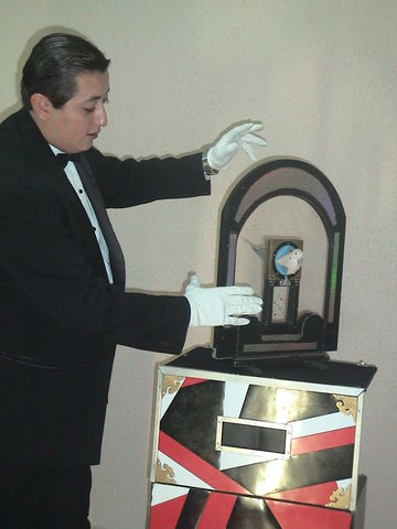 Mago Argús Roldan