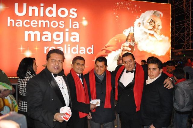 Mago Alberto Maya, Mago John Lee, C. Alcalde de Coacalco C.P. Roberto Ruiz Moronatti, Mago Argús Roldan e Hijo del C. Alcalde